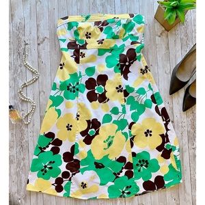 B.Smart strapless floral retro pinup style dress